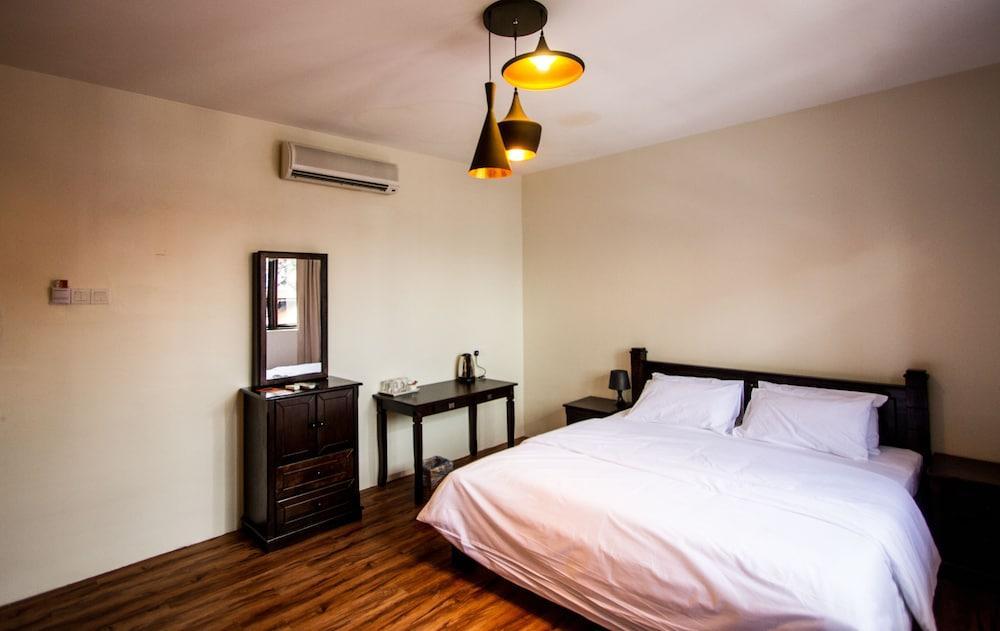 8 Boutique By The Sea Hotel Tanjung Tokong Exterior foto