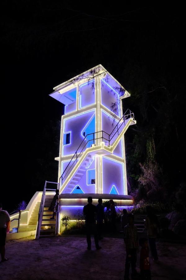 8 Boutique By The Sea Hotel Tanjung Tokong Exterior foto